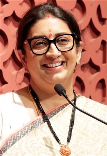 PRAMUKH SWAMI MAHARAJ TAUGHT THE BALANCE BETWEEN RIGHTS AND RESPONSIBILITIES: SMRITI IRANI