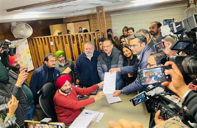 चंडीगढ़ मेयर चुनाव: भाजपा उम्मीदवारों की घोषणा, नामांकन भरा