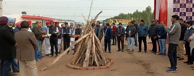 ROYALE ESTATE GROUP CELEBRATES LOHRI AT MIEZ