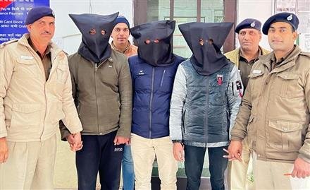 CHANDIGARH CYBER CRIME CELL BUSTED GANG OF SCAMMERS OF FAKE CALLING FROM ABROAD, THREE ARRESTED