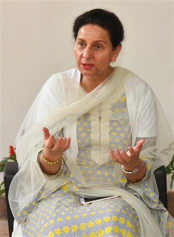 SURPRISED TO SEE A PERSON WHO LEFT INC ON THE ISSUE OF MRS. GANDHI BEING A FOREIGN NATIONAL  QUESTIONING ME: PATIALA MP