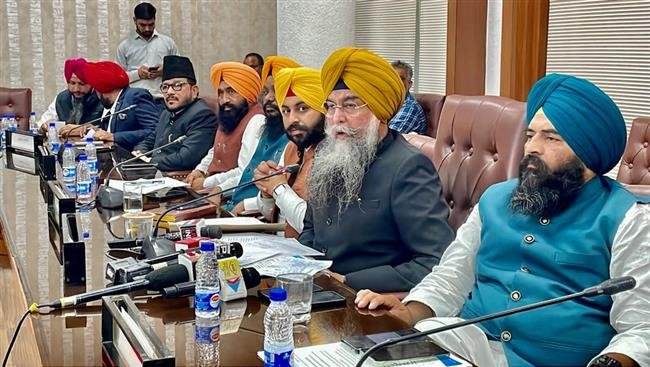 SANDHWAN HOLDS DISCUSSION WITH MLAS AND SCHOLARS TO IMPLEMENT PUNJABI LANGUAGE IN HIGH COURT & LOWER COURTS
