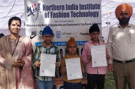 NIIFT MOHALI RECEIVED OVERWHELMING RESPONSE AT CHANDIGARH’S ROSE FESTIVAL