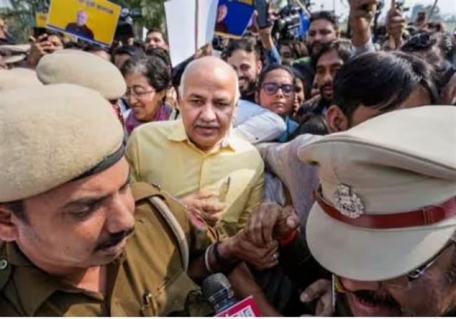 CBI ARRESTS DELHI DEPUTY CM MANISH SISODIA IN EXCISE POLICY CASE