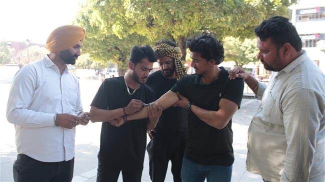 युवा नशे के दलदल में फंसकर जिंदगी बर्बाद करने पर है तुला