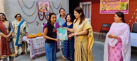 CHANDIGARH ADMIN ORGANISED PHOOLON KI HOLI TO CELEBERATE DIVERSE ROLES WOMEN PLAY