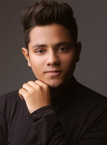 ACTOR ABHISHEK CHAVAN TO MAKE HIS DEBUT IN BOLLYWOOD SOON