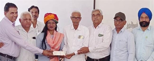 26/11 EYEWITNESS DEVIKA ROTAWAN FELICITATED