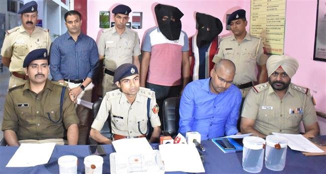 CHANDIGATRH CYBER CRIME CELL NABBED TWO MASTERMIND DUPING RS. 19 LACS TO BANK CUSTOMERS, CHEATS BANKS TO THE TUNE OF RS. 2 CRORES