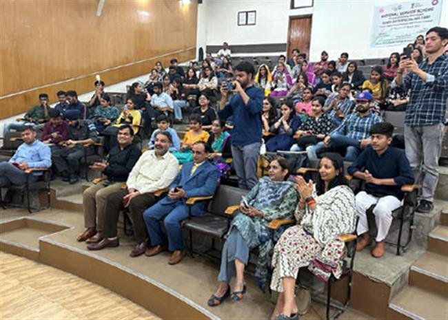 पंजाब यूनिवर्सिटी: एन.एस.एस के सात दिवसीय विशेष शिविर का समापन