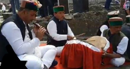 400 साल के बाद हुआ कटोच वंश कांगड़ा पीढ़ी के 489वें महाराजा ऐश्वर्या चंद्र कटोच का राजतिलक