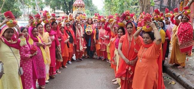 श्री हनुमंत धाम में कलश यात्रा के साथ ही भव्य श्री राम कथा आरम्भ