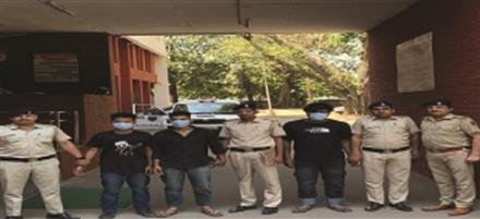 CHANDIGARH POLICE NABS THREE ACCUSED  OF SNATCHING