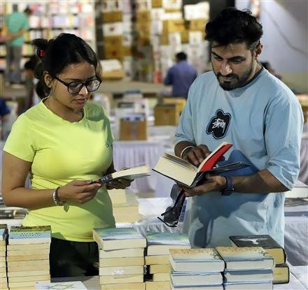 BOOK READING GROWING STRONG DESPITE DIGITAL MEDIA ONSLAUGHT: CO-FOUNDER, KITAB LOVERS