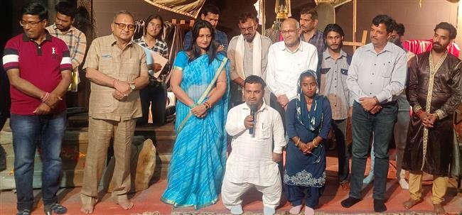 TOUCHING DEPICTION OF THE LIFE OF DWARFS IN 'TAMASHBEEN'