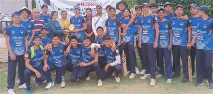 THE PRE QUARTER MATCHES OF GULLY CRICKET TOURNAMENT CONTINUES AS UTCA PRESIDENT CHEER PLAYERS IN THE MIDDLE
