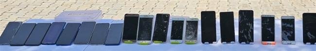 PAN INDIA CUSTOMER CARE NUMBER SCAM OPERATED FROM JAMTARA BUSTED ,  DUPED  2500 CRORES , FIVE ARRESTED