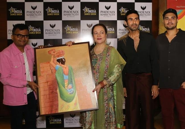 MANDAKINI INAUGURATES SANDIP SOPARRKAR'S INDIA DANCE WEEK SEASON 7