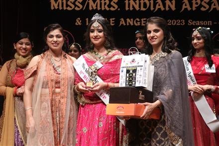 बैडमैन गुलशन ग्रोवर ने की गुड वीमेन( इंडियन अप्सराओं) की हौसला अफजाई, दिया गुरु मंत्र