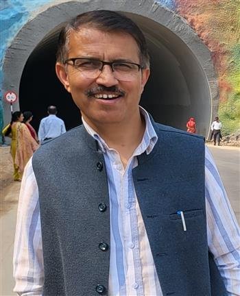 हिमाचल प्रदेश के वाईल्डलाईफ फोटोग्राफर प्रकाश बादल को सम्मान