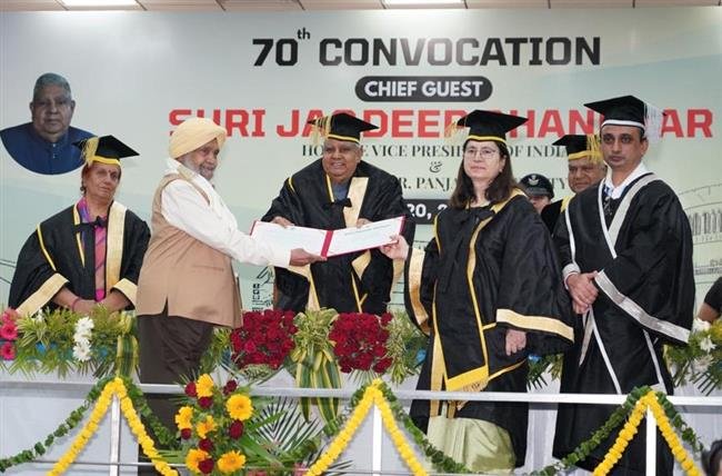 DHANKAR CONFERRED GYAN RATNA AWARD TO PADMA SHRI DR. RATTAN SINGH JAGGI, NOTED ACADEMICIAN AND SIKH SCHOLAR