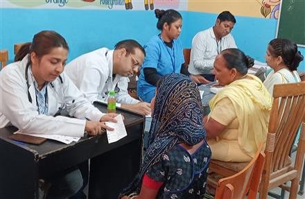 एनए कल्चरल सोसायटी द्वारा मेडिकल चेकअप कैंप आयोजित