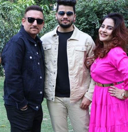 SINGER PUNIT SHARMA'S MUCH AWAITED MUSIC ALBUM 'PYAR WHICH PAGLA' IS OUT NOW