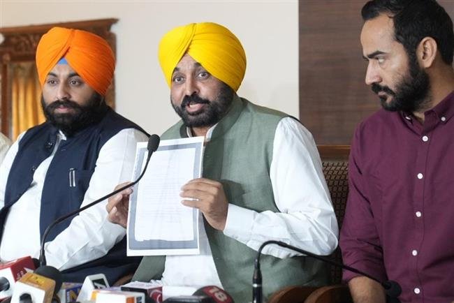 NO SHARE IN PANJAB UNIVERSITY: CM MAKES CLEAR TO HIS HARYANA COUNTERPART