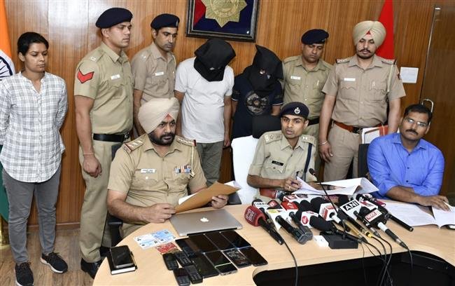 CHANDIGARH CYBER POLICE NABS TWO ACCUSED DUPING MORE THAN TWO CRORES IN IMMIGRAT6ION FRAUD