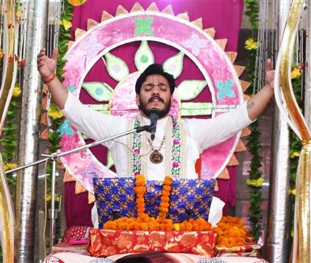 जीवन का परम सुख मात्र भगवत चरणों मेंः कथा व्यास अतुल कृष्ण शास्त्री
