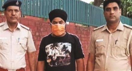 CHANDIGARH DISTT. CRIME CELL CRACK DOWN ON DRUGG PEDDLER,  TWO DRUG PEDDLERS AMONG MILKMAN AND PEERMUCHHALLA YOUTH NABED