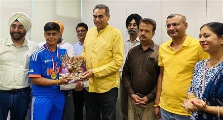 ACC WOMEN'S EMERGING TEAMS ASIA CUP 2023 WINNING TEAM MEMBER KASHVEE GAUTAM FELICITATED BY UTCA