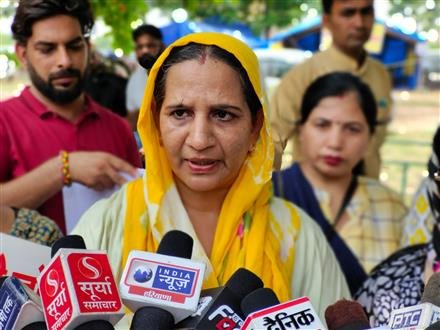 HARYANA CM'S OSD BHUPESHWAR DAYAL ASSURES SARVA SHIKSHA ABHIYAN WORKERS