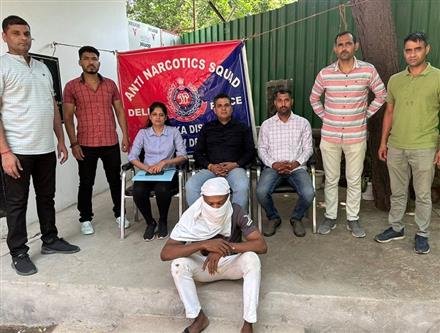 ANTI-NARCOTICS CELL ARRESTED FOREIGNER-DRUG PEDDLER WITH 80 GM OF FINE-QUALITY AMPHETAMINE  WORTH RS. ONE CRORE