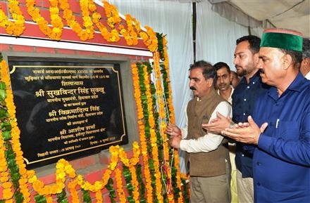 हमीरपुर में सावन की झड़ी में लगी विकास की झड़ी: मुख्यमंत्री ने कई परियोजनाओं का किया शिलान्यास और कई प्रोजैक्ट किए शुरू