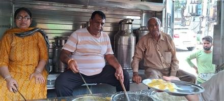 सावन शिवरात्रि के अवसर पर भंडारा आयोजित