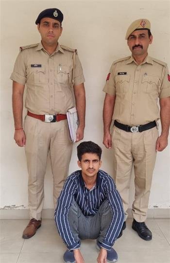 टीवी सीरियल में रोल दिलवाने के नाम पर धोखाधडी करने वाला काबू, तिहाड़ जेल से प्रोडक्शन वारंट पर लाई हरियाणा पुलिस