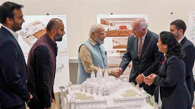 BAPS LEADERS MEET PM NARENDRA MODI IN PARIS