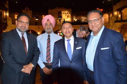 IIBC PRESENTS “INDIANA RATNA” TO CARMEL MAYOR JIM BRAINARD