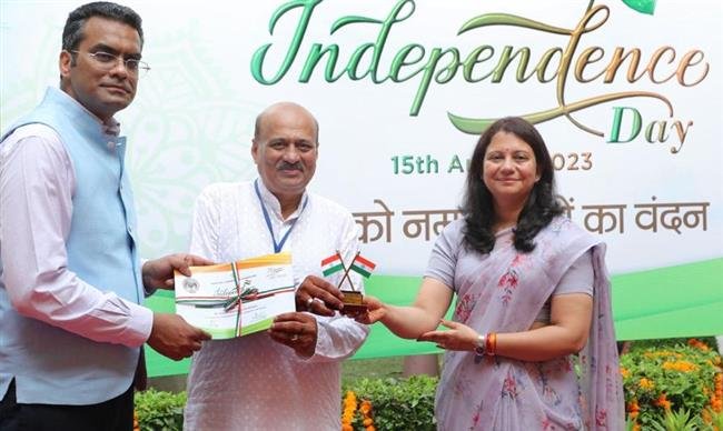 CHANDIGARH MUNICIPAL CORPORATION HONOURED RAKESH SHARMA