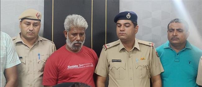 अंतरराज्यीय शराब तस्करी में ट्रक चालक गिरफ्तार, अवैध देसी व अग्रेजी शराब की 435 पेटियां बरामद, आरोपी जेल भेजा
