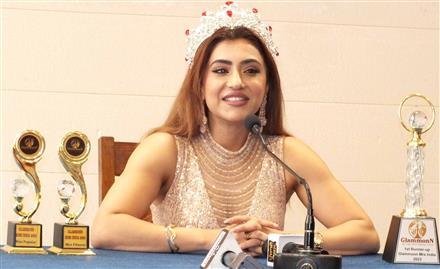 CHANDIGARH’S BALREET MANN WINS 1ST RUNNER UP TITLE OF GLAMMONN MRS. INDIA