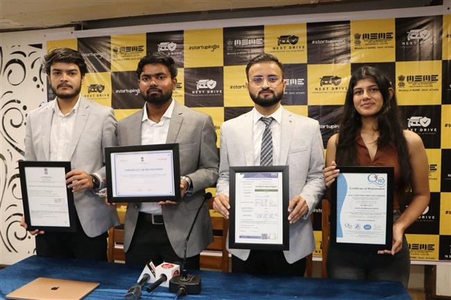 ENGINEERING STUDENTS DEVELOP UNIQUE CAB HAILING APP -NEXTDRIVE