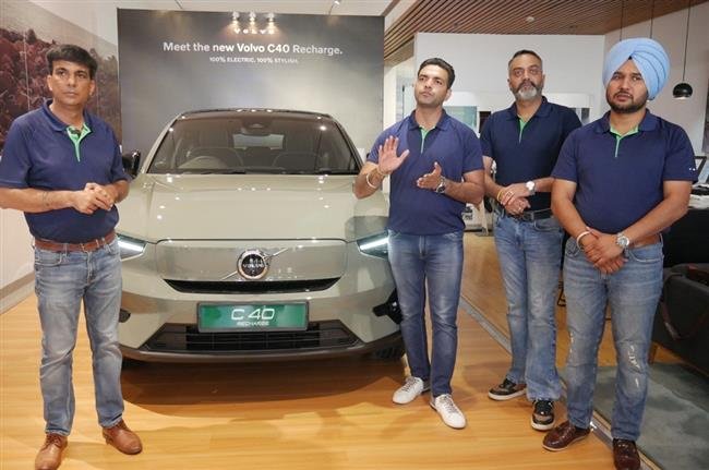 वोल्वो ने चंडीगढ़ में अपनी बोर्न-इलेक्ट्रिक कार सी40 रिचार्ज को प्रदर्शित किया