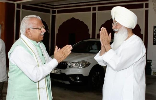 CHIEF MINISTER MANOHAR LAL TOOK BLESSINGS OF RADHA SOAMI SATSANG BEAS CHIEF BABA GURINDER SINGH DHILLON