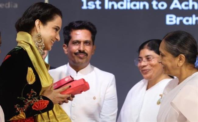 KANGANA RANAU HONOURED  BRAHMKUMARIS
