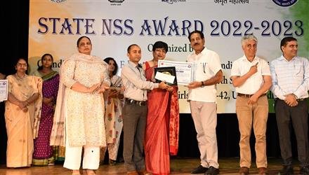 NSS DAY CELEBERATION, STATE NSS AWARD FUNCTION HELD, ADVISOR TO UT ADMIN HONOURED NSS VOLUNTEERS