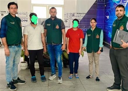 AN INTERSTATE RACKET OF CHEATS BUSTED , TWO  KEY MEMBERS ARRESTED,  40 SIM CARDS AND ONE ATM CARD SEIZED.