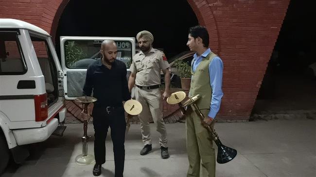PANCHKULA POLICE CRACK DOWN ON ILLEGAL HOOKAH BARS, ASSISTANT MANAGER ARRESTED, 5 HOOKAHS RECOVERED, TWO OWNERS ALSO NABS