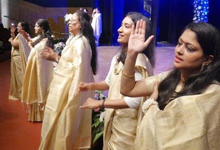 HARIOM SMILES' THREE-DAY SPIRITUAL PROGRAM CONCLUDES